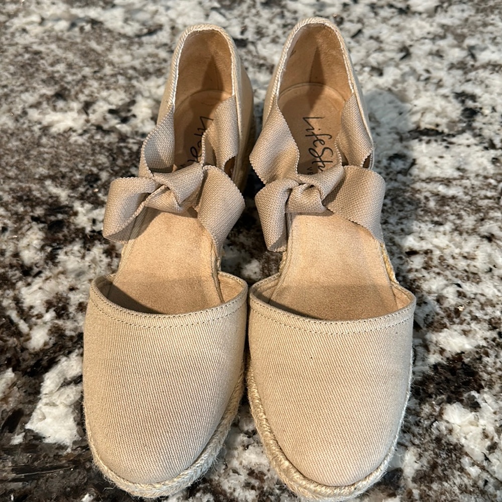 Life Stride wedge 7.5